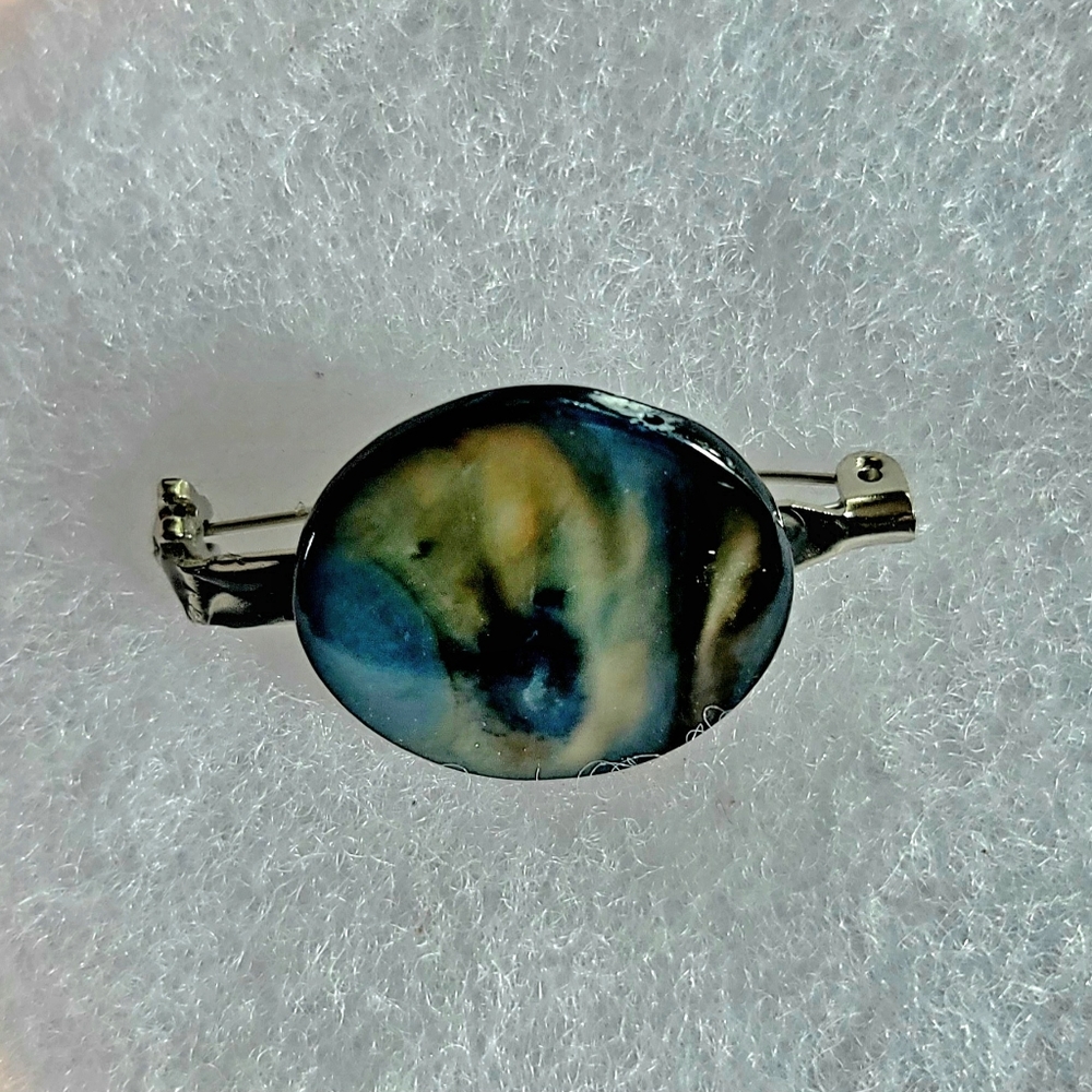 LADIES FASHION MOTHER OF PEARL STUNNING BROOCH ARTESAN DESIGNED